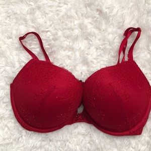 Victoria’s Secret Bombshell 34D bra